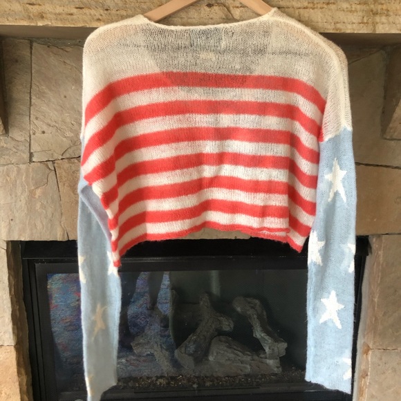 Wildfox White Label cropped Sweater size Small - Picture 3 of 3